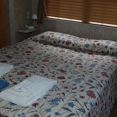 Three Rivers Resort Almont Екстер'єр фото