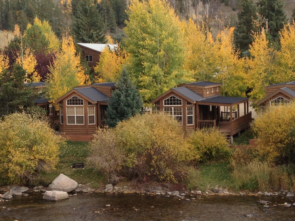 Three Rivers Resort Almont Екстер'єр фото